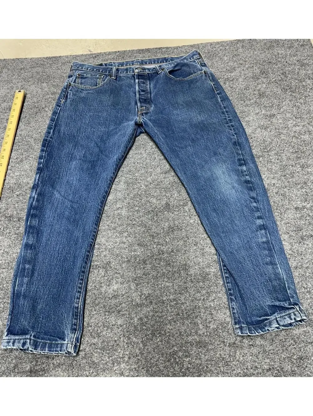 Levis 501 Original Fit Mens Jeans Blue Straight Leg Button Fly 38x30 Medium Wash
